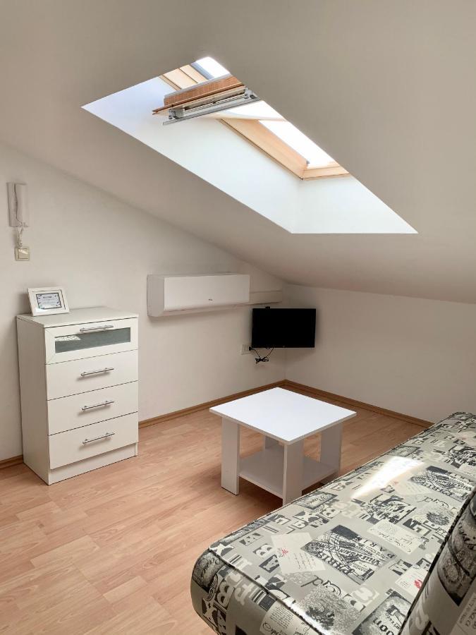 Apartments Happy Stay Center Baska Exterior foto